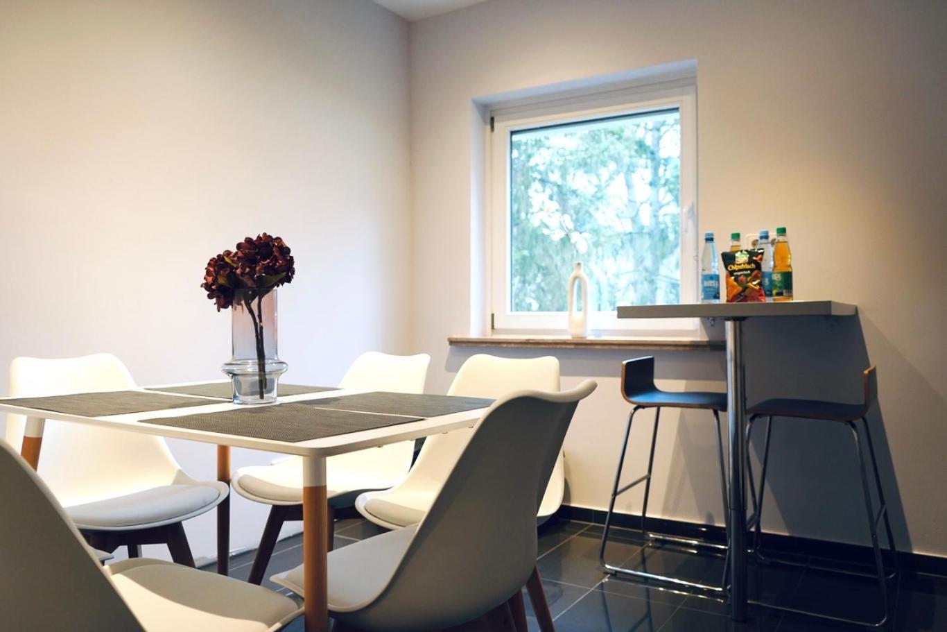 Haus Im Gruenen Fuer 6 Personen-3 Schlafzimmer- 3 Baedern -Waschmaschine-Grosse Terrasse- Vollausgestattete Kueche 볼프스부르크 외부 사진